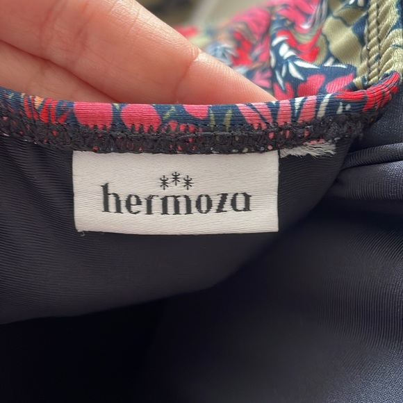 Hermosa - Genevieve High Halter Neck Sash Tie One-Piece Swimsuit - Picture 8 of 8